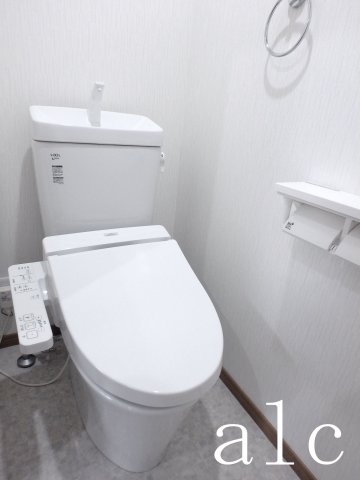 トイレ　、ゆったりとした空間のトイレです