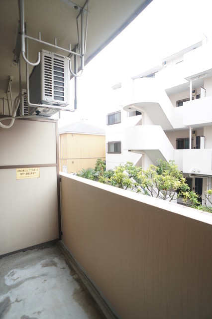 バルコニー　参考写真（同建物反転タイプ別部屋のものです）