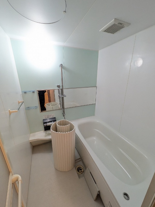 バス・シャワールーム　バス