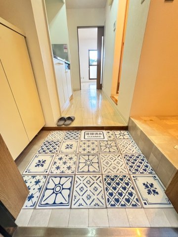 玄関　※参考写真