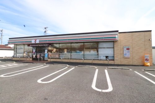 コンビニ　セブン-イレブン 犬山羽黒新田店（コンビニ）まで748m