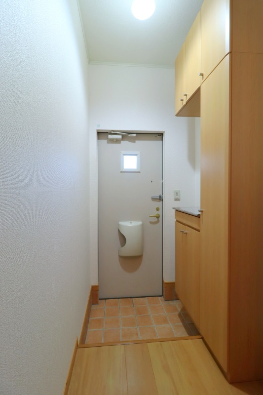 玄関　図面と現状に相違がある場合には現状を優先