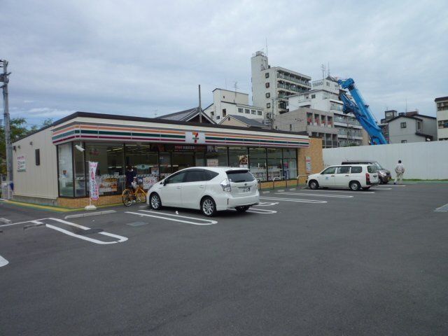 コンビニ　セブンイレブン東大阪小阪2丁目店（コンビニ）まで175m