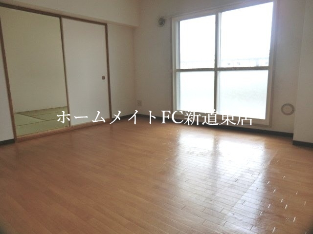 居室・リビング　リビング