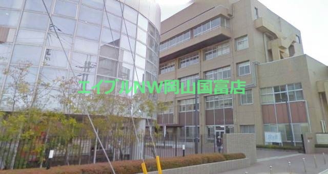 大学・短大　私立就実大学・短期大学（大学・短大）まで398m