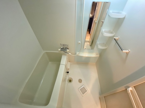 バス・シャワールーム　※別部屋の写真です
