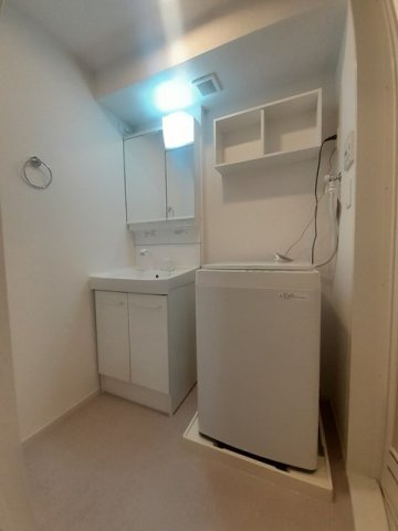 洗面設備　コンパクトで使いやすい洗面所