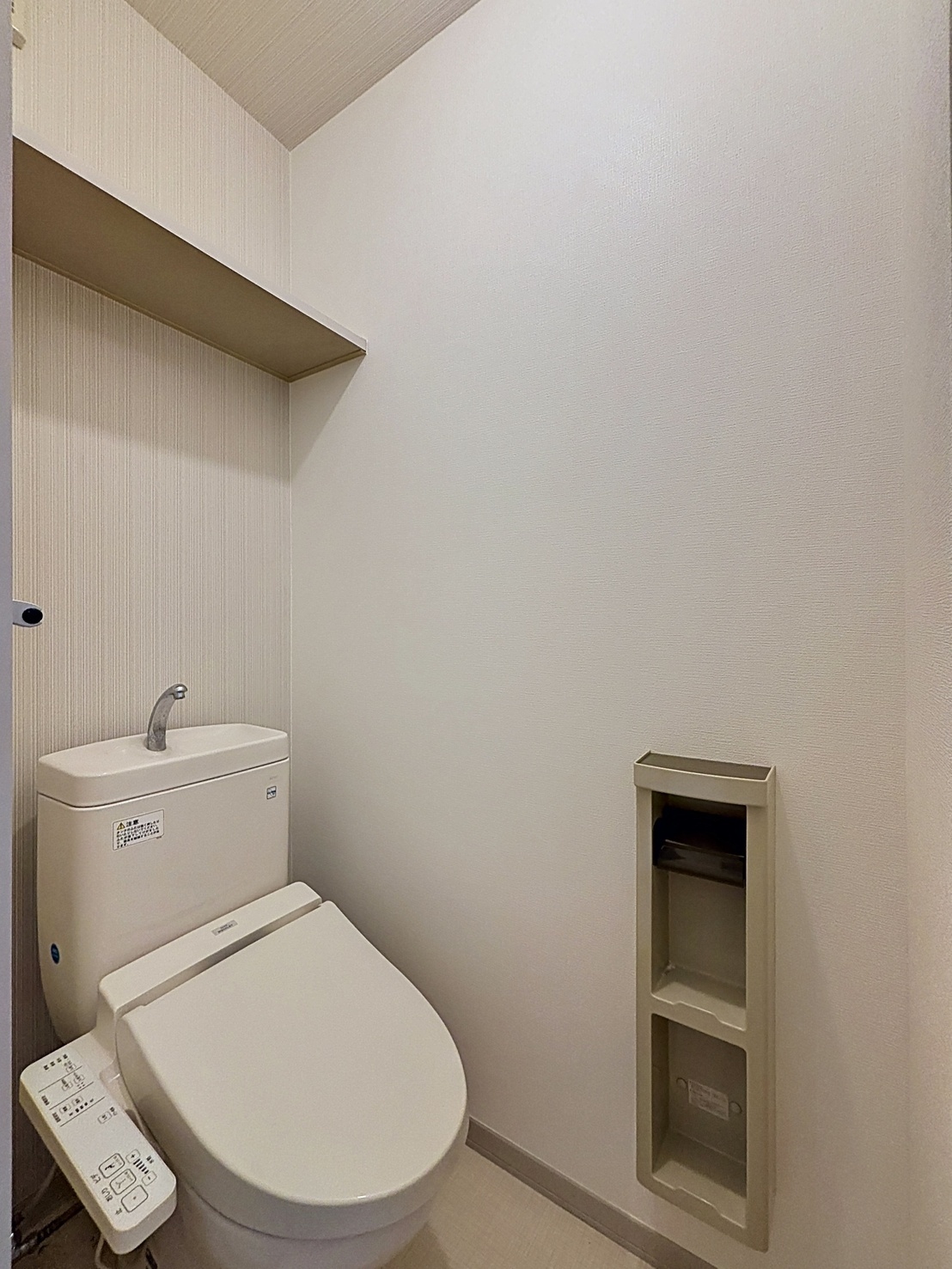 トイレ　トイレはウォシュレット付き