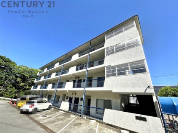 建物外観　敷地内に駐車場あります！
