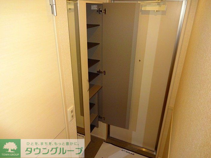 玄関　お問合せはタウンハウジングまで！※現地待合わせ相談可能