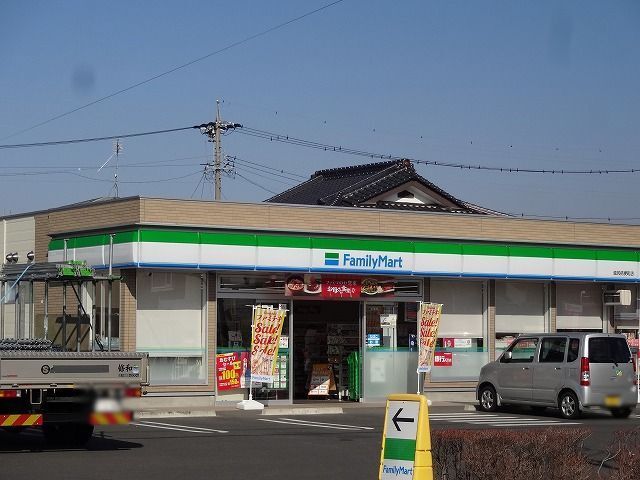 コンビニ　ファミリーマート　塩尻桔梗町店（コンビニ）まで850m