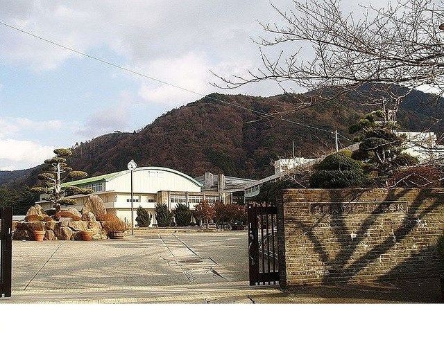 高校・高専　兵庫県立神戸北高等学校様（高校・高専）まで500m