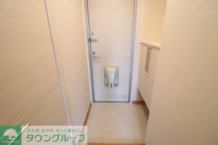 玄関　お問合せはタウンハウジングまで！※現地待合わせ相談可能
