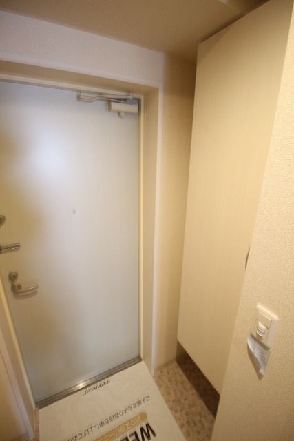玄関　トールタイプのシューズＢＯＸ