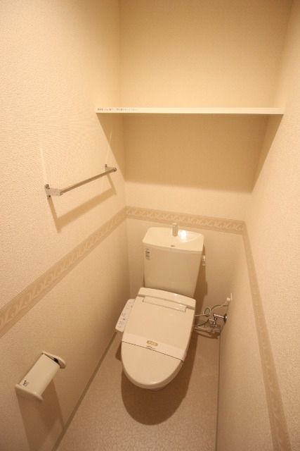 トイレ　ウォシュレット完備