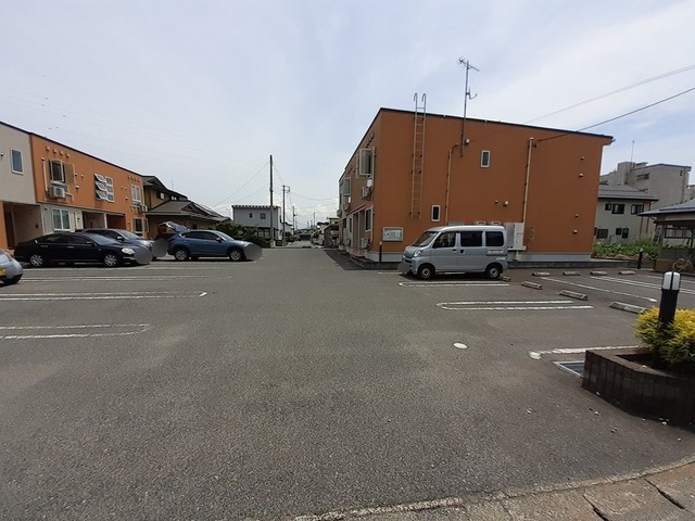 駐車場　駐車場