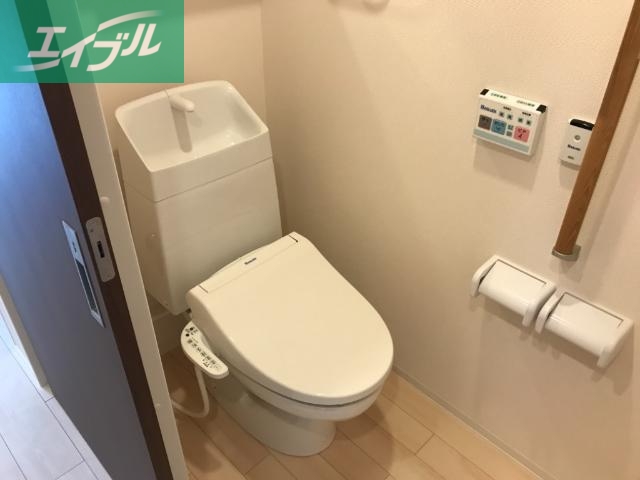 トイレ　シャワー付トイレ