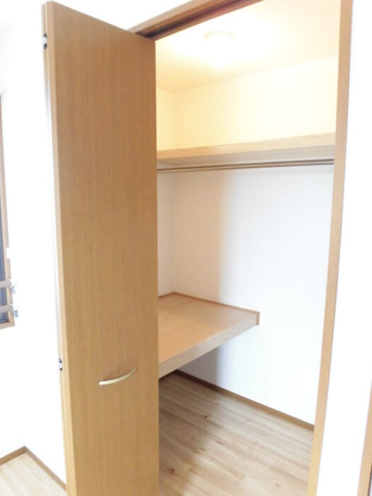 収納　ウォークインクローゼットなので収納豊富です★