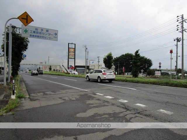 その他　周辺道路（その他）まで0m
