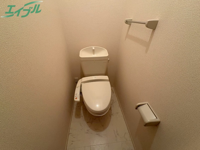 トイレ　同物件別部屋の写真