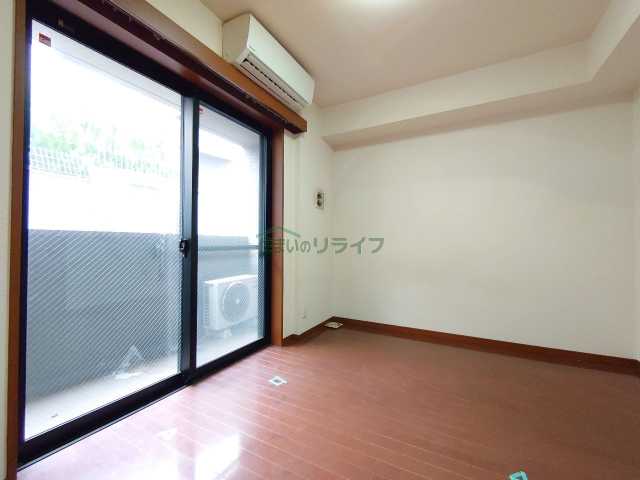 居室・リビング　別部屋の参考写真となります。