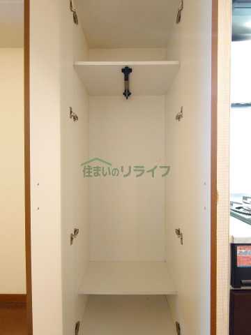 収納　別部屋の参考写真となります。