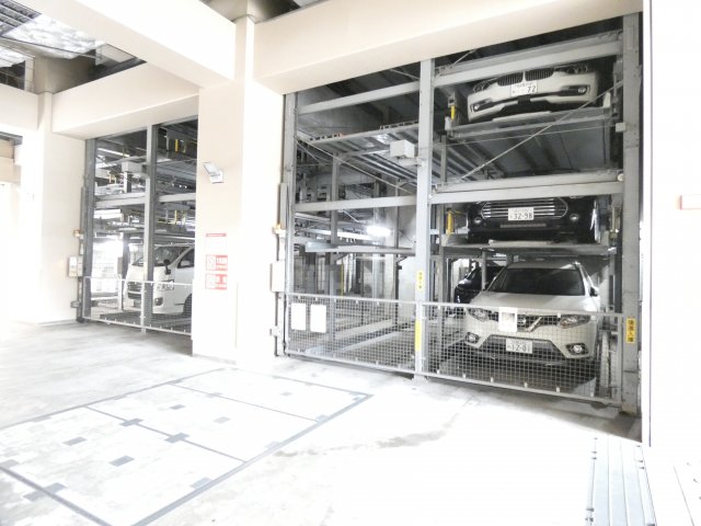 駐車場　駐車場