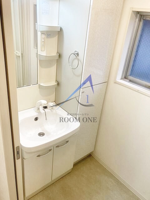 洗面設備　洗面台です。