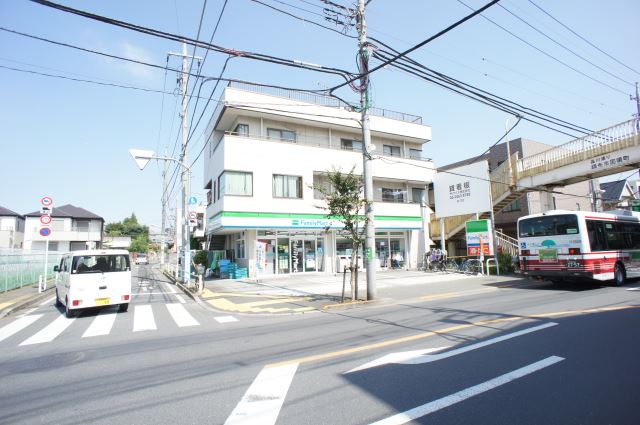 コンビニ　ファミリーマート（コンビニ）まで430m
