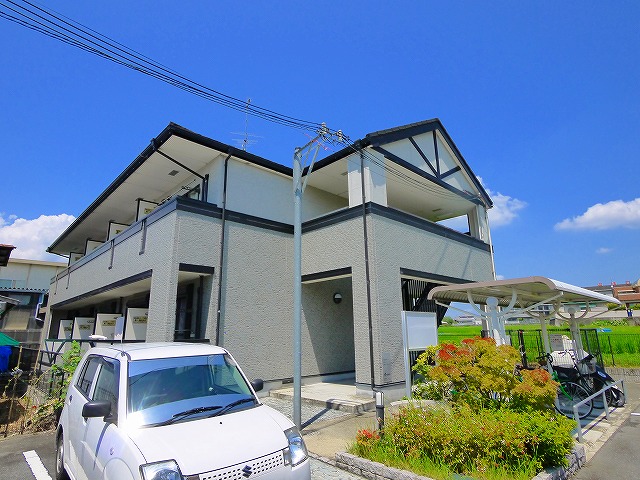 建物外観　落ち着いた雰囲気の外観です