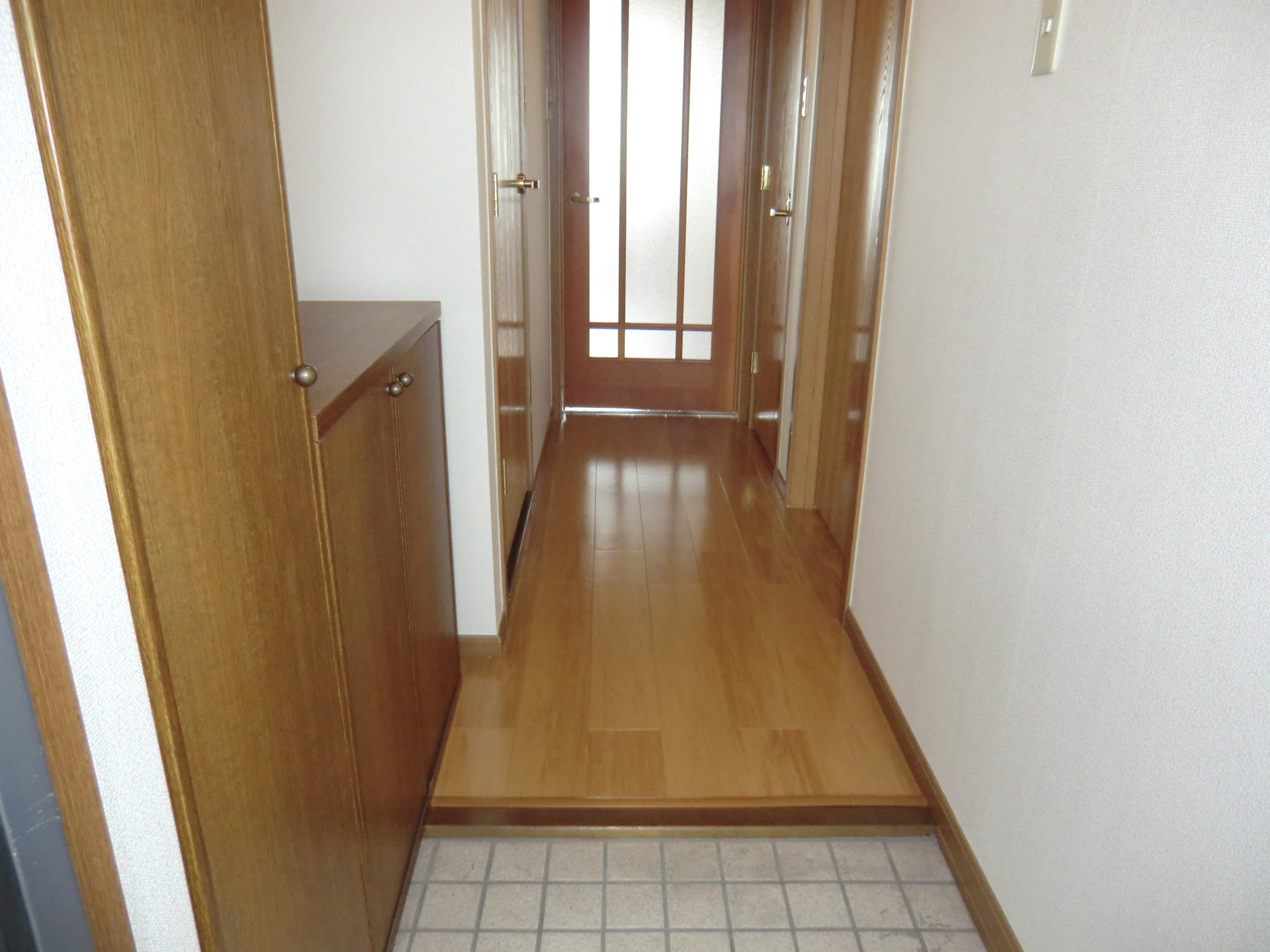 玄関　玄関内部