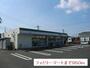 コンビニ　ファミリーマート（コンビニ）まで950m