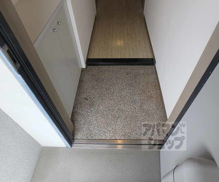 玄関　３ＬＤＫの賃貸マンション