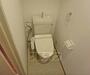 トイレ　ウォシュレット付きでゆったりしたトイレです
