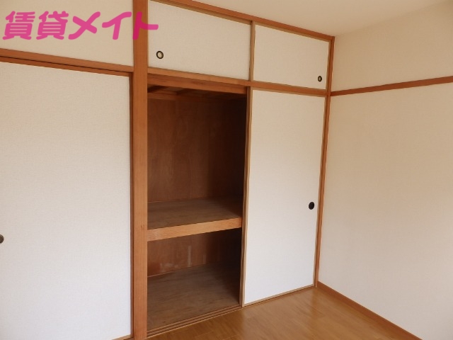 収納　同型参考写真