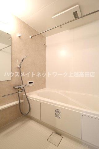 バス・シャワールーム　浴室１坪（追焚機能付）