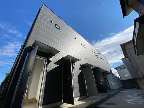 建物外観　お問合せは048-776-5175　レーベンハウス上尾東店へ