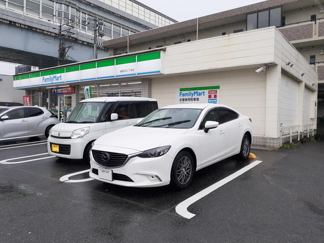 コンビニ　ファミリーマート福岡石丸三丁目（コンビニ）まで600m