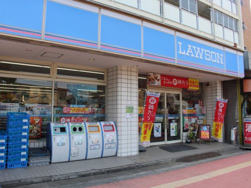 コンビニ　ローソン 西が丘三丁目店（コンビニ）まで427m