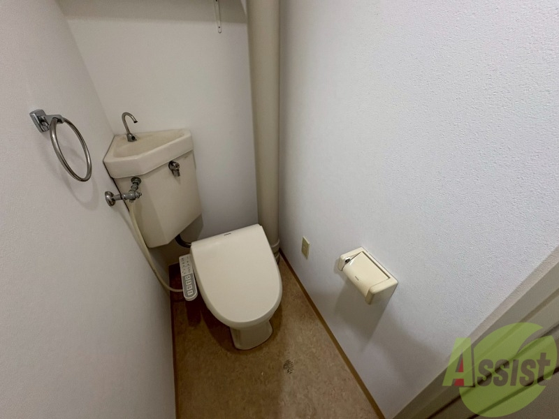 トイレ　シャワートイレになっているので快適です！