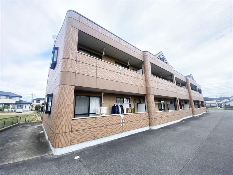 ソレイユ鉄屋の外観写真