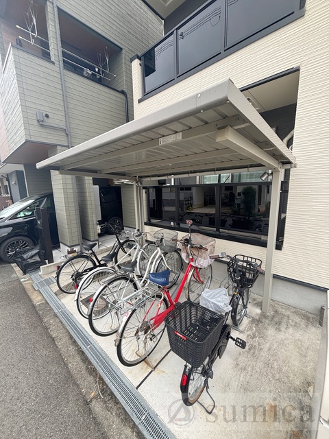 その他共有部分　屋根付き駐輪場が嬉しいです♪♪