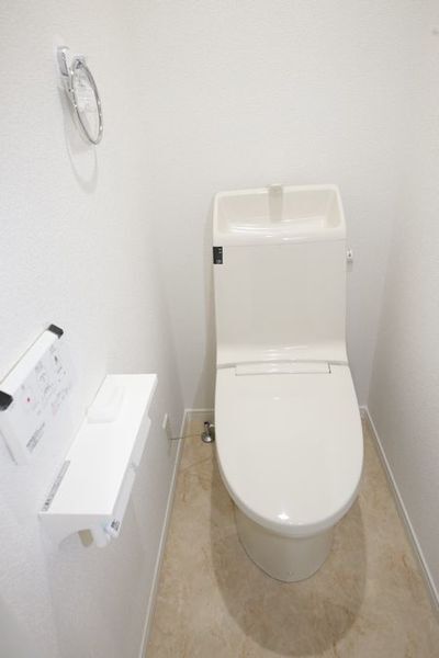 トイレ　※他部屋参考写真
