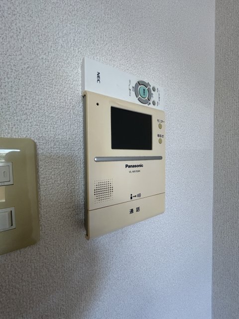 セキュリティ　※写真は１０２号室です