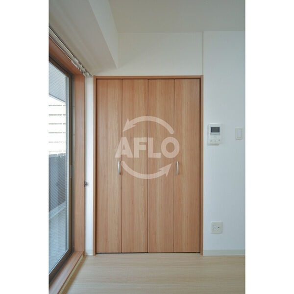 収納　Uresidence新大阪　クローゼット
