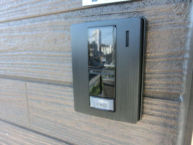 セキュリティ　安心のＴＶモニターホン完備です。