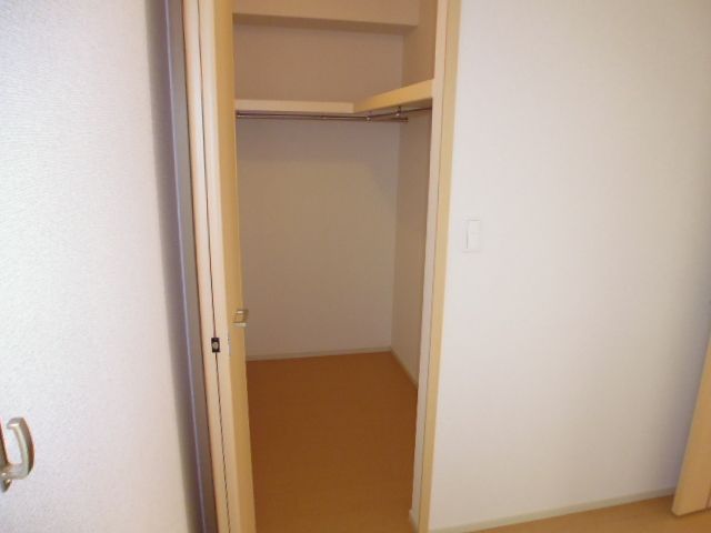 収納　ウォークインクローゼット