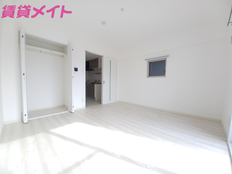 居室・リビング　別部屋参考写真です