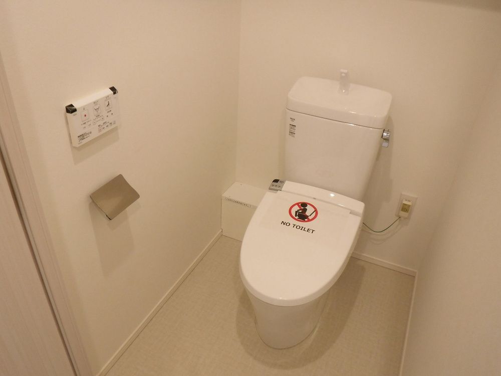 トイレ　写真は同タイプ住居です。