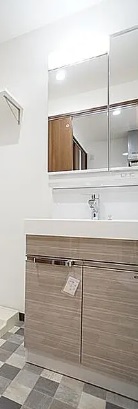 洗面設備　別のお部屋の室内写真になります。